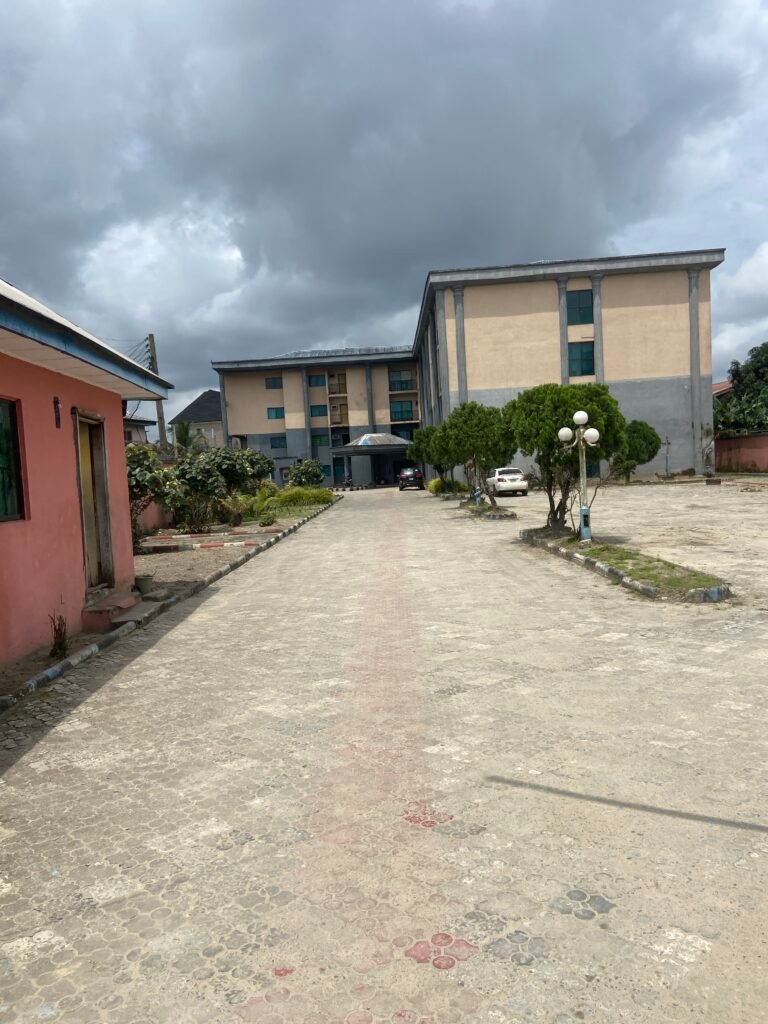 Joe Best Hotel and Suites