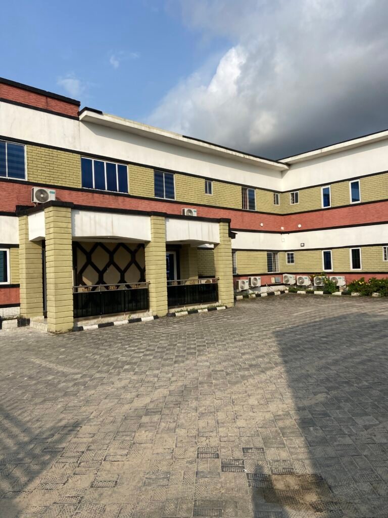 Mcglova outside image (1)