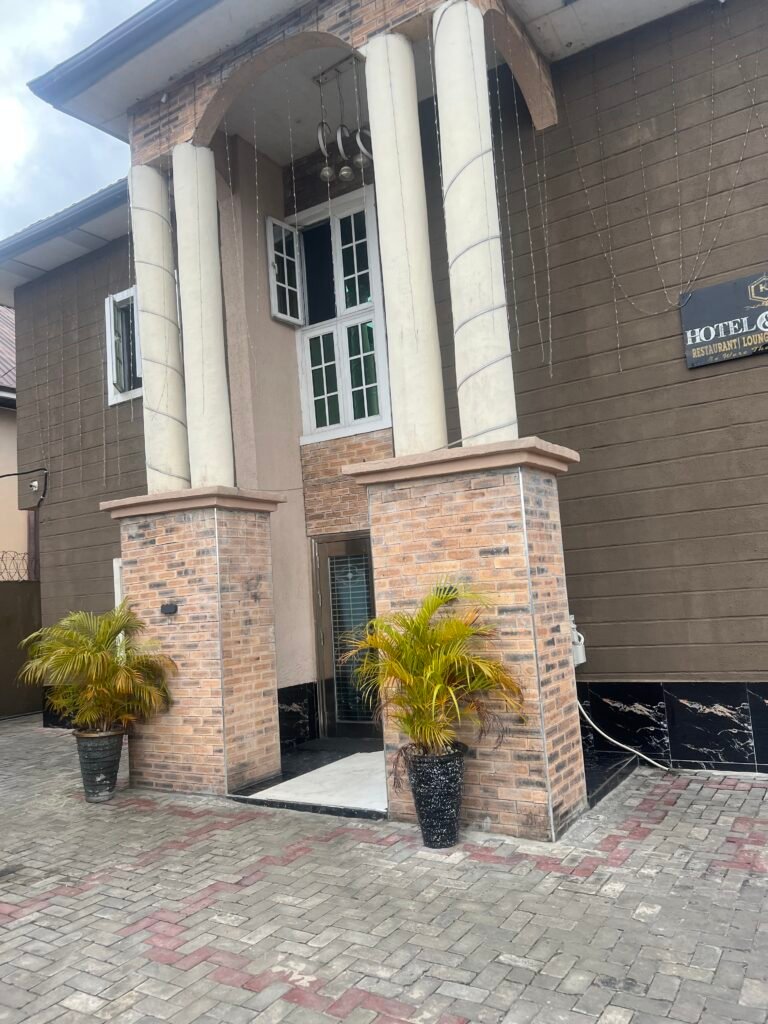 KJ Hote and Suites, Ubuwangwe, Warri